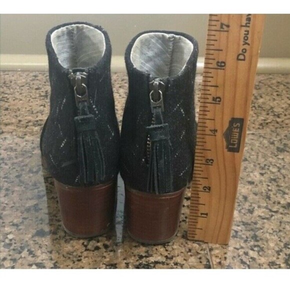 TOMS Leila Black Suede Ankle Boot Women's Shoes Size 6 Pull On Booties Zipper - Picture 6 of 8